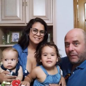 Alisley, Familia en Almería