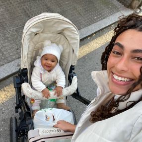 Victoria, Babysitter in Baracaldo