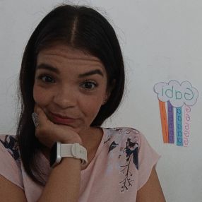 Gabi, Niñera o canguro en Totalán