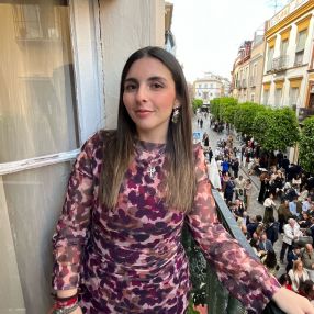 Isabel, Niñera o canguro en Huévar del Aljarafe