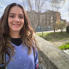 Camila Nicolle, Babysitter in Oliva