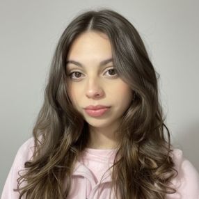 Martina, Niñera o canguro en Chiva