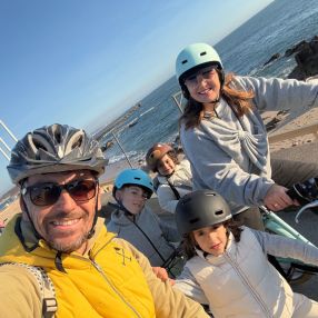 Alicia, Familia en Mos