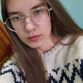 Alba, Babysitter in Valga