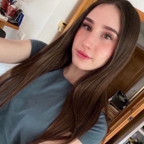 Gal•la, Babysitter in Gelida