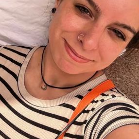 Paz, Babysitter in Loja
