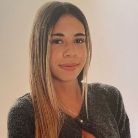 Shira, Niñera o canguro en Andratx