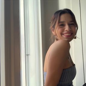 Micaela, Niñera o canguro en Puzol