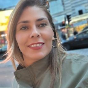 Erika, Niñera o canguro en Vallirana