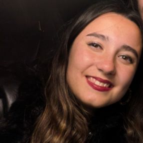 Gloria, Babysitter in Olvera