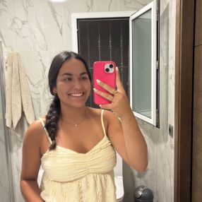 Julia, Babysitter in Benacazón