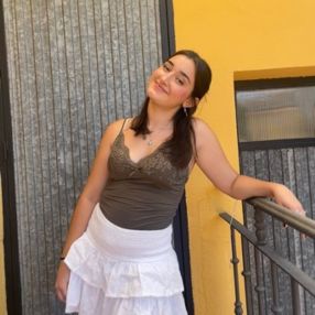 Claudia, Niñera o canguro en Soto del Real