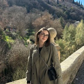Lucia, Niñera o canguro en Campillos