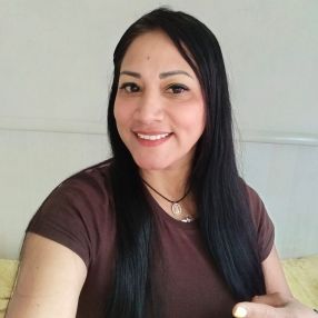 Nela, Babysitter in Telde