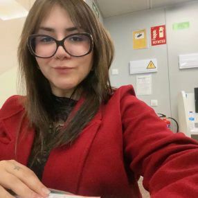 Alicia Carolina, Niñera o canguro en Carboneras