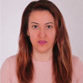Elia, Niñera o canguro en Viladecans