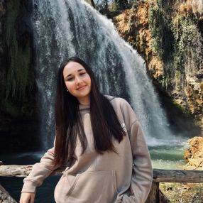 Beatriz, Niñera o canguro en Barcience