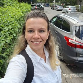 Raluca, Babysitter in Elda