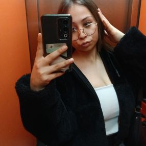 Alisson, Babysitter in Siero