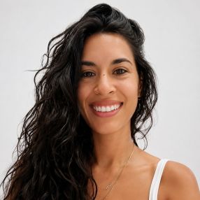 Lara, Babysitter in Piera