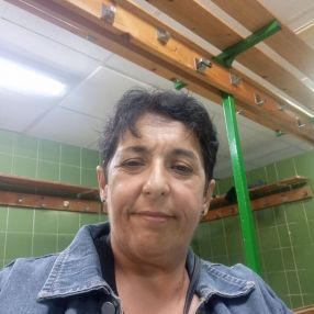 Mari Carmen, Niñera o canguro en Cangas