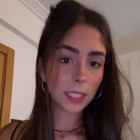 Leire, Niñera o canguro en Legazpi