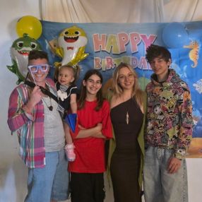 ALEKSANDRA, Family in Puerto de la Cruz