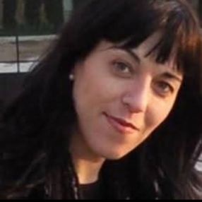 María Rosa, Babysitter in Almansa