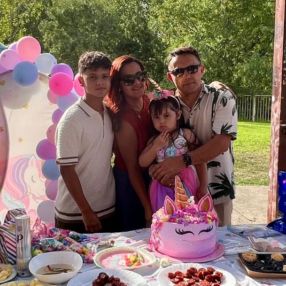 Alba Yadira, Familia en Haro