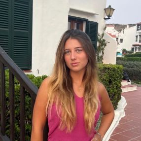 Martina, Babysitter in Montgat