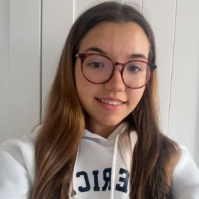 Noa, Babysitter in Sant Vicenç de Castellet