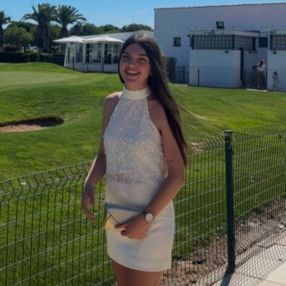 Daniela, Babysitter in Almácera