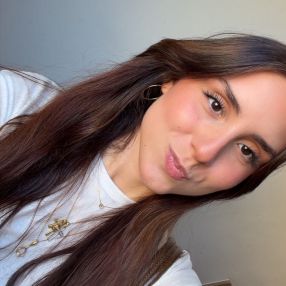 Giulia Patricia, Niñera o canguro en Sóller