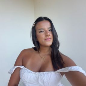 Carlota, Babysitter in Almazora