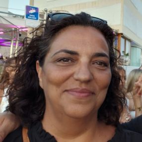 Carmen, Niñera o canguro en Los Yébenes