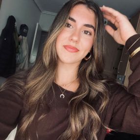 Jule, Niñera o canguro en Zumaya