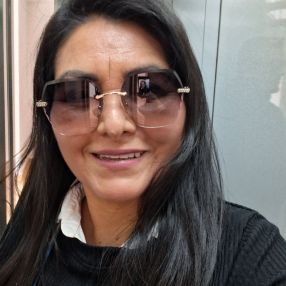 Giovana, Niñera o canguro en Nules