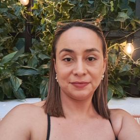 Leidy, Niñera o canguro en El Molar