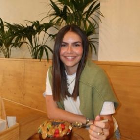 Gara Azahara, Niñera o canguro en Gáldar