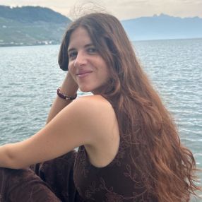 Elena, Babysitter in Tomares