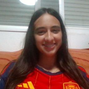 Alba, Babysitter in Polop