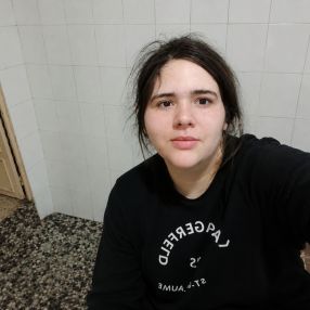 Ángela, Niñera o canguro en Alzira