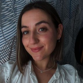 Noelia, Niñera o canguro en Yecla