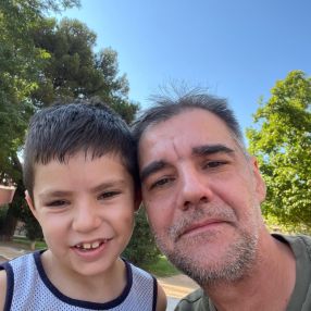 Oscar, Family in Zaragoza