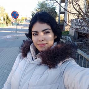 Sharin Stephanie, Niñera o canguro en Santa Fe