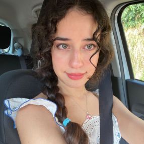Dalienna, Babysitter in Sant Vicenç de Castellet