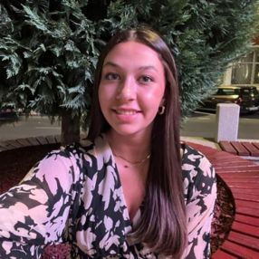 Andreea, Babysitter in Berriz