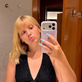 More, Babysitter in Sevilla la Nueva