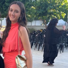 Ana, Niñera o canguro en Puente Genil