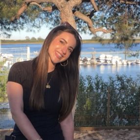 Celeste, Niñera o canguro en Cartaya